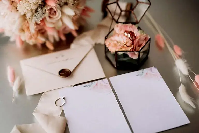 wedding rings with a wedding decor ME7FCGW