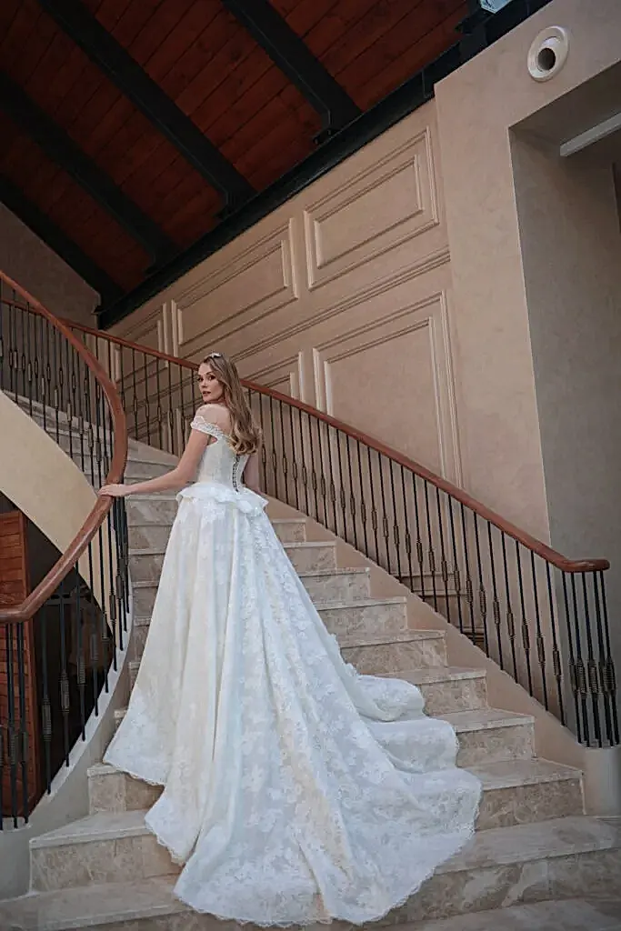 2025 gelinlik modeli mia 9